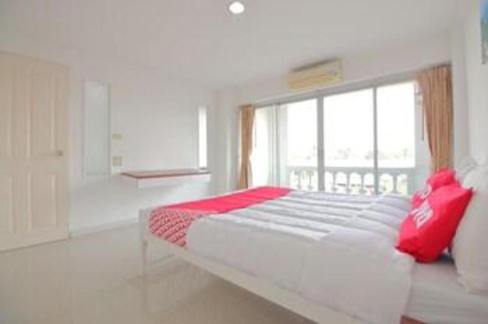 Super Oyo 498 Ladawan Villa Bangkok Eksteriør billede