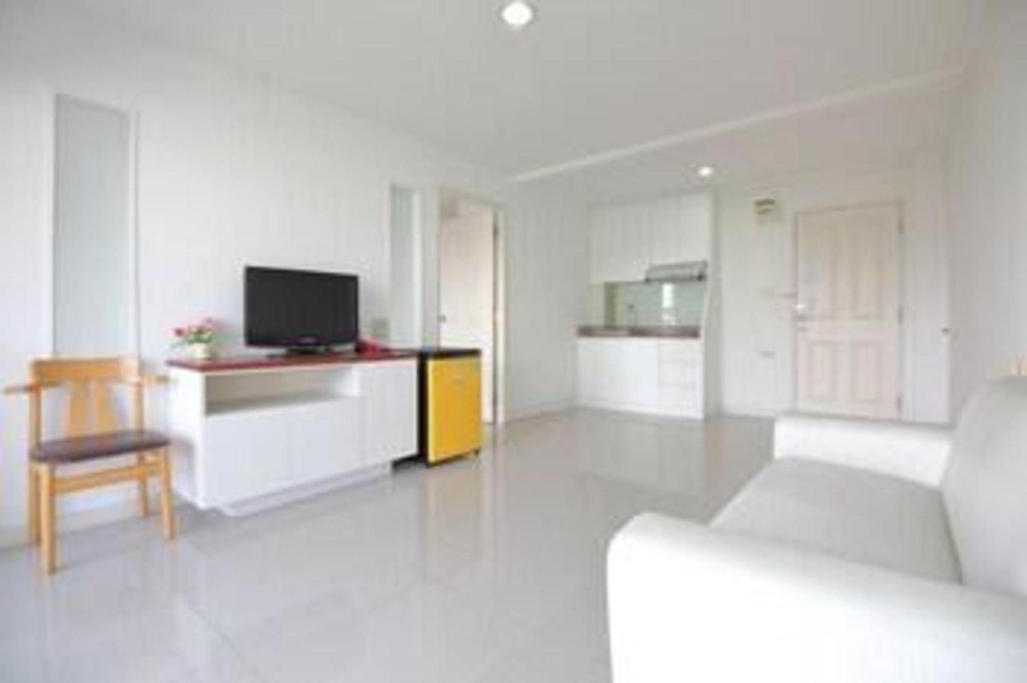 Super Oyo 498 Ladawan Villa Bangkok Eksteriør billede
