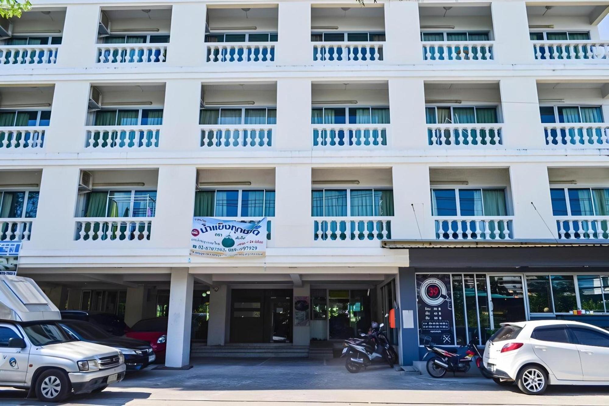 Super Oyo 498 Ladawan Villa Bangkok Eksteriør billede